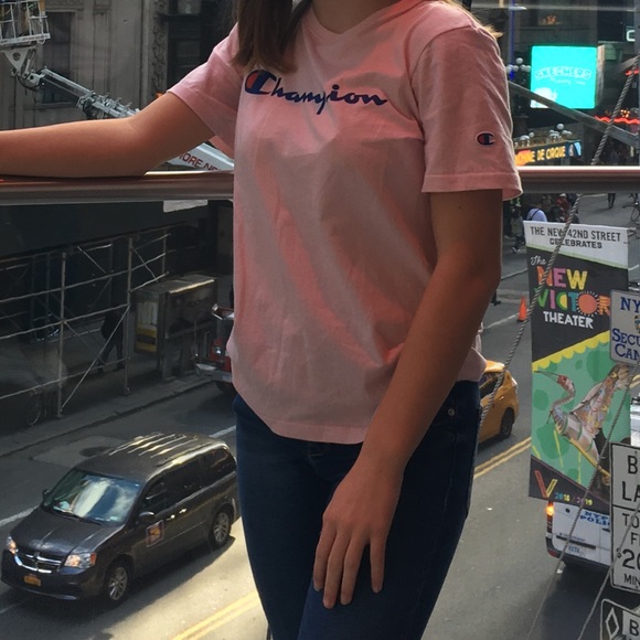 Pink champion tee - Picture 4 of 4